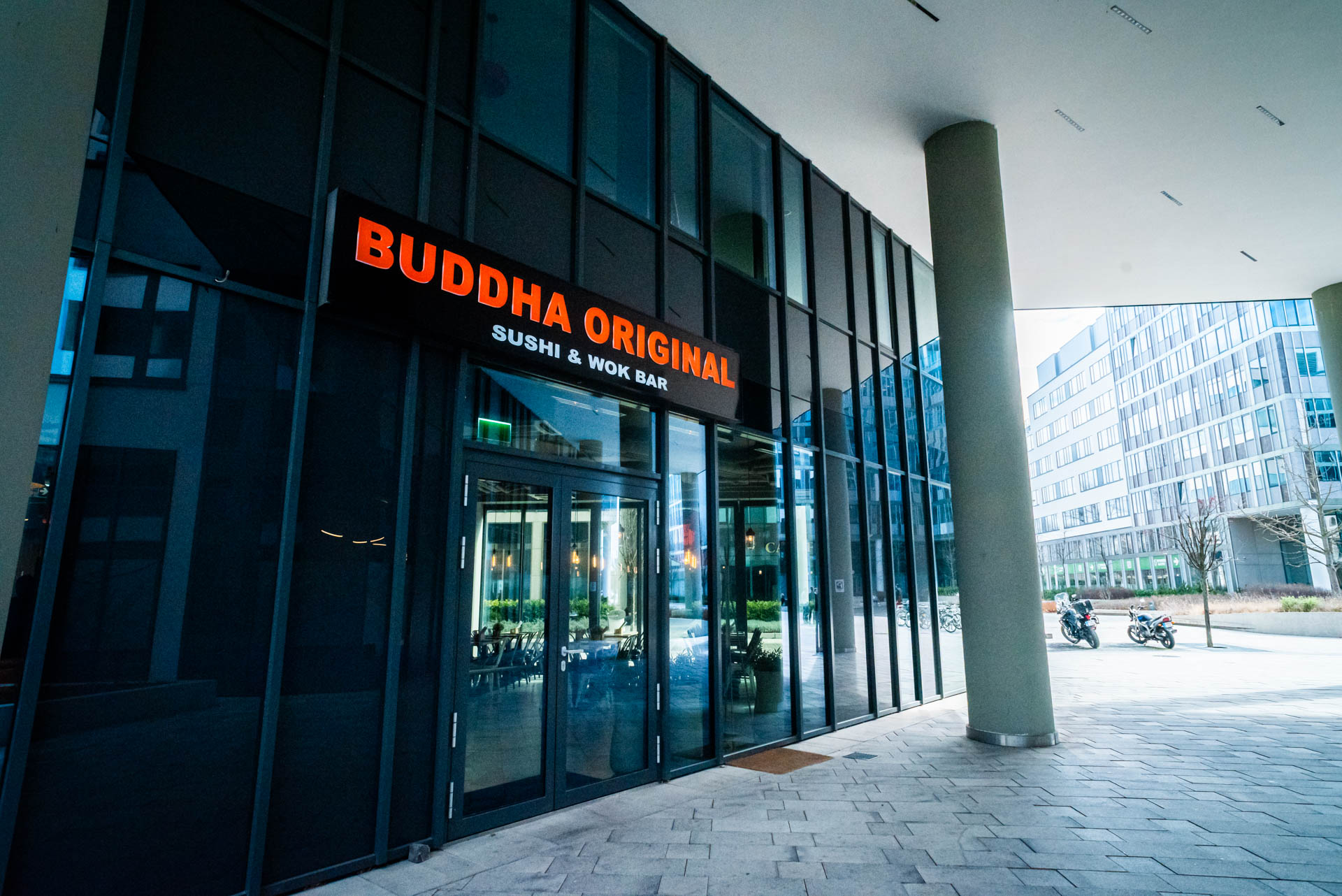 Gallery image Buddha Original thai étterem és sushi bár I Váci Greens I Budapest